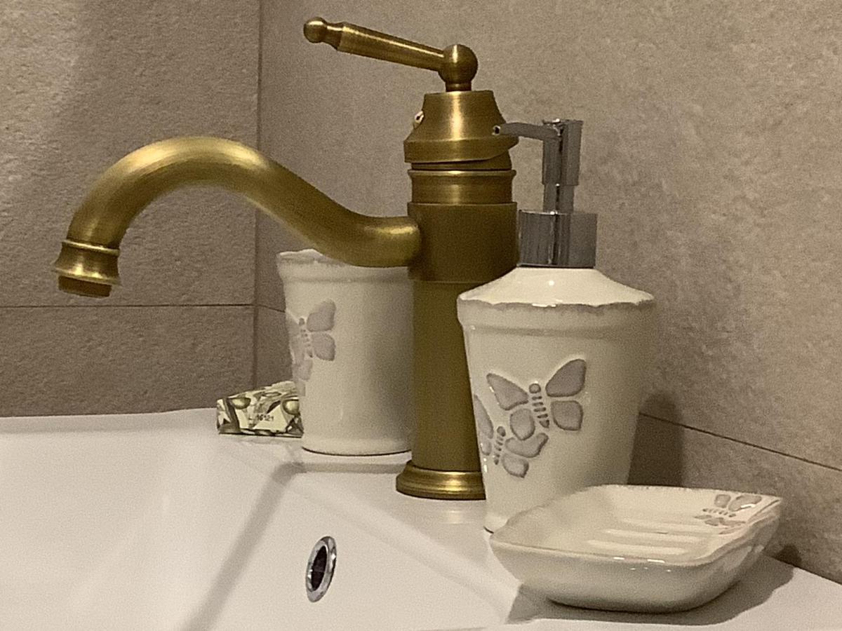 Ezuest Boroka Apartman Eger Luaran gambar