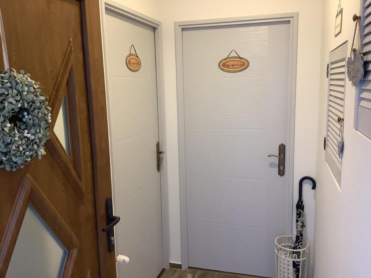 Ezuest Boroka Apartman Eger Luaran gambar