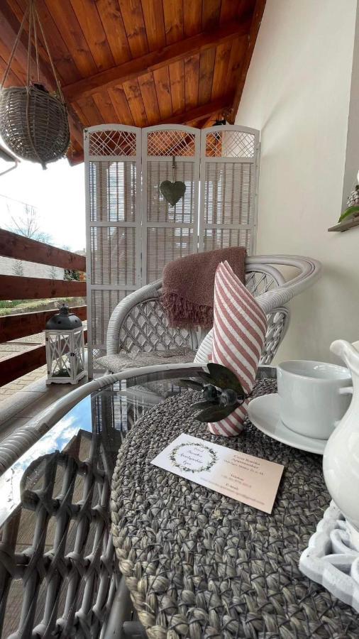 Ezuest Boroka Apartman Eger Luaran gambar